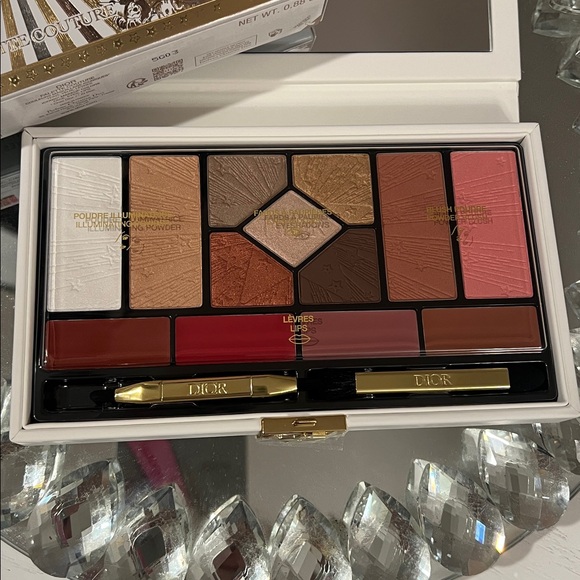 Dior Holiday Makeup Palette - Picture 3 of 8